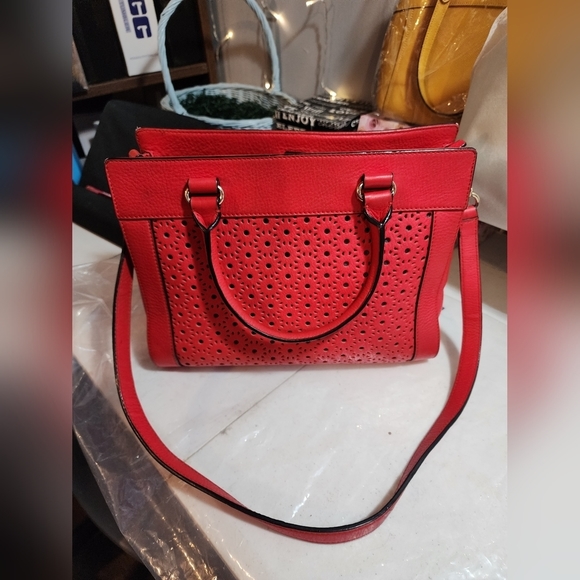 GUC  KATE SPADE (RARE SAMPLE  ) certified authentic - Picture 3 of 16